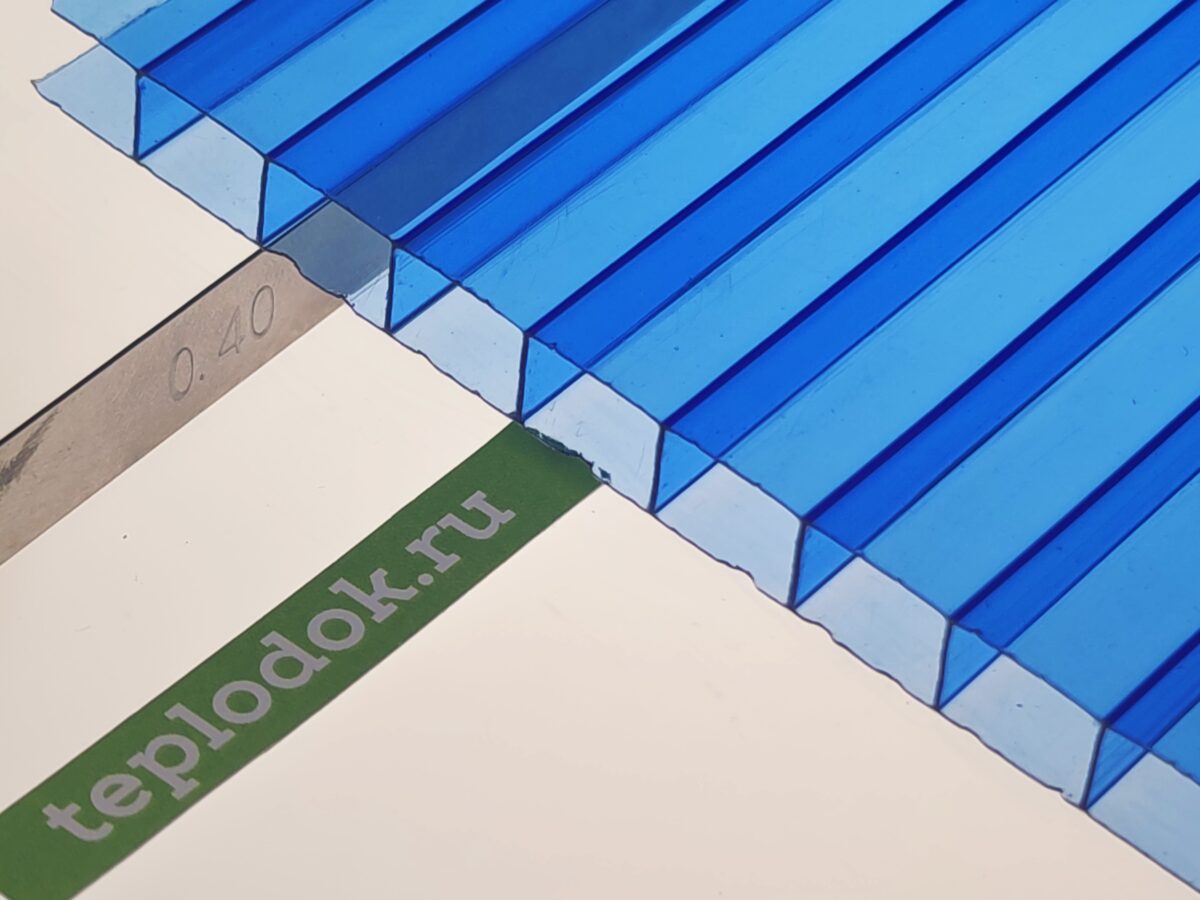 Сотовый поликарбонат 8 мм, синий, 0,90 кг/м2, лист 2,1х12 м, Rational