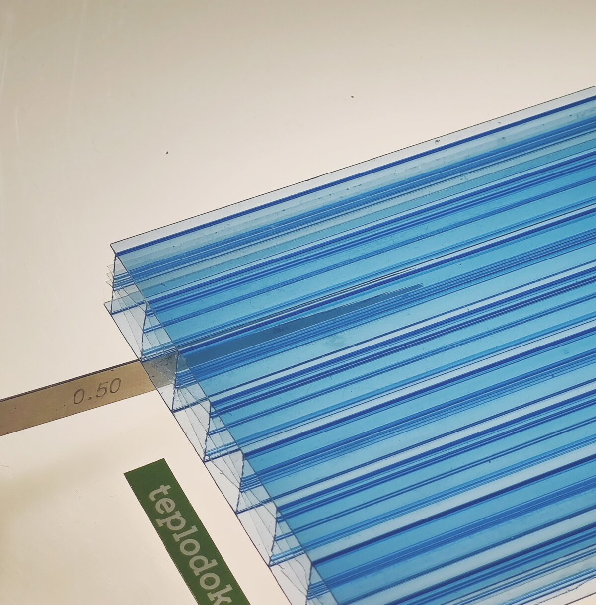 Сотовый поликарбонат 16 мм, синий, 1,5 кг/м2, лист 2,1х12 м, ULTRAMARIN